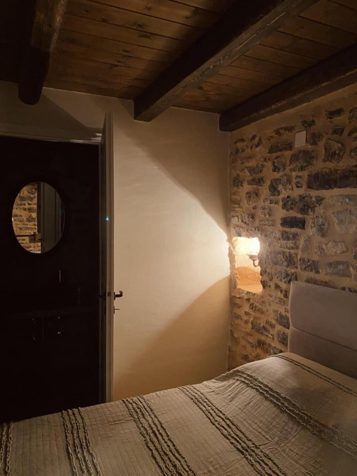 Guesthouse Amalia Kalesménon Exteriör bild